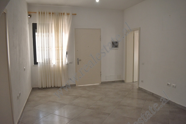 Apartament 3+1 me qira prane Unazes se Madhe ne Tirane